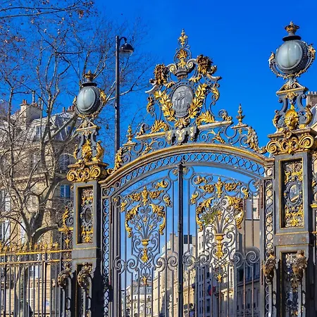 Chic Monceau Retreat شقة *
